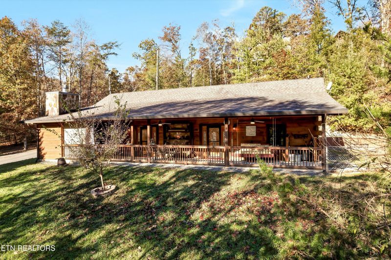 2759 Sawmill Branch Dr, Sevierville, TN 37862