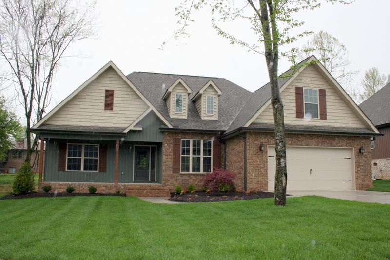 276 Fallon Ln, Lenoir City, TN 37771