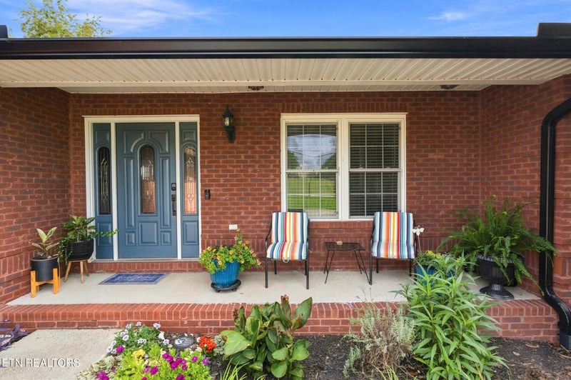 276 Hardin Dr, Lenoir City, TN 37772