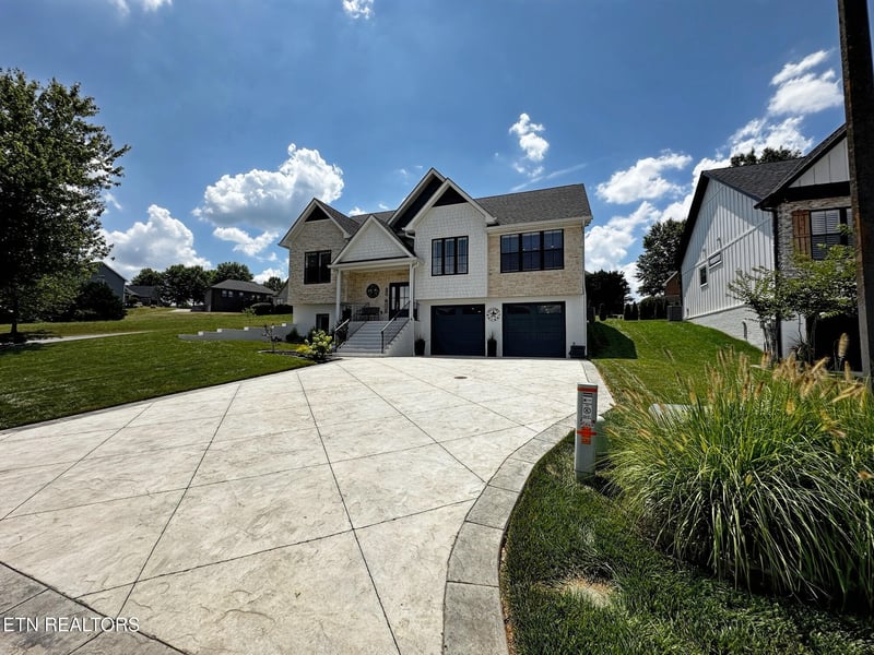 276 Lochmere Dr, Morristown, TN 37814