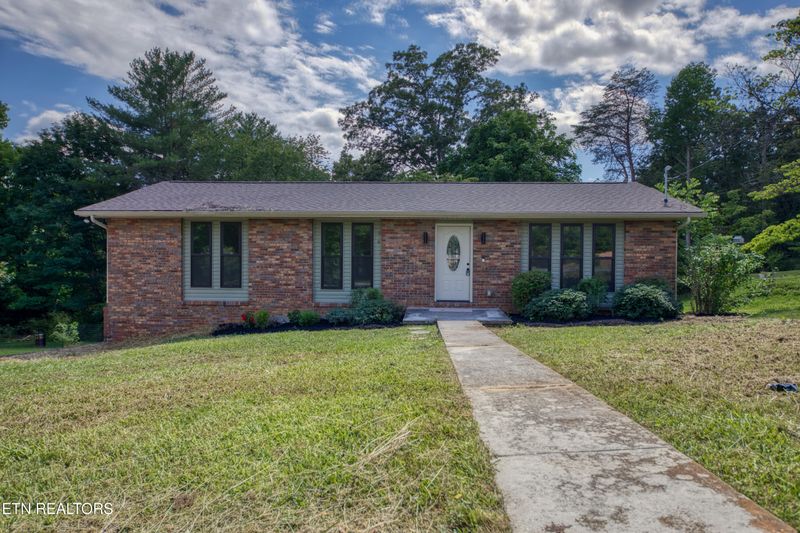 276 Sherwood Rd, Powell, TN 37849