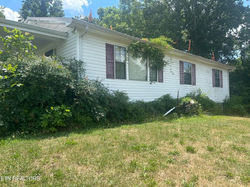 2761 Highway 411, Madisonville, TN 37354