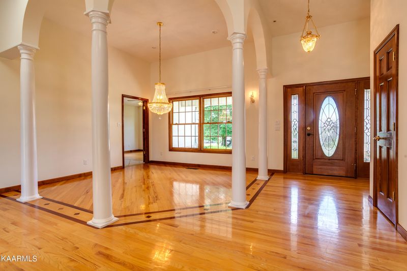 2762 Ashton Ln, Sevierville, TN 37876