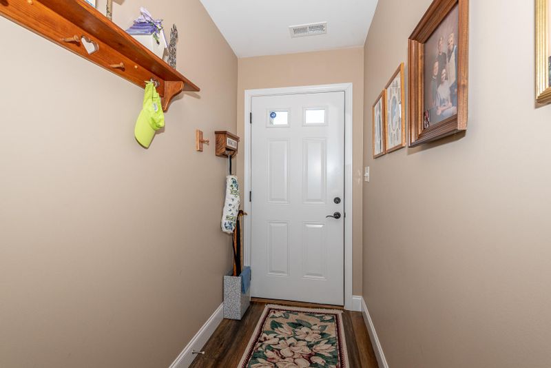 2763 Waters Place Dr, Maryville, TN 37803