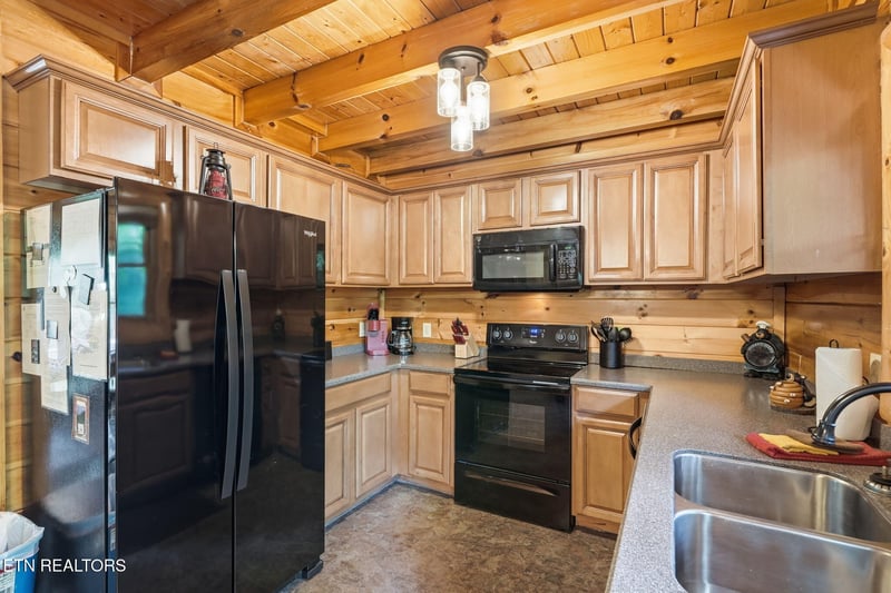 2764 Murray Ridge Rd, Sevierville, TN 37876