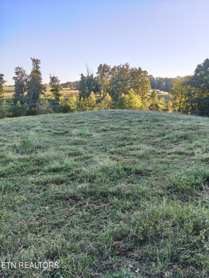 2764 Oakland Rd, Philadelphia, TN 37846