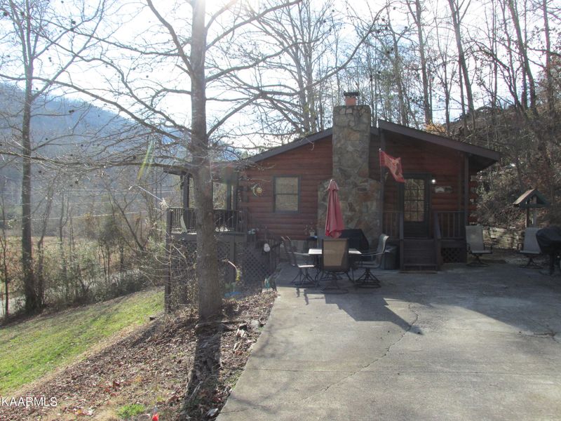 2764 Waldens Creek Rd, Sevierville, TN 37862