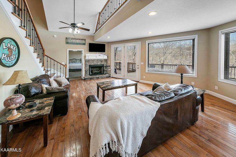 277 Cedar Cir, Jacksboro, TN 37757