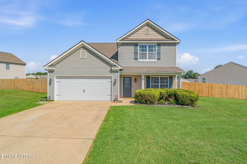 277 Gail Ln, Lenoir City, TN 37772