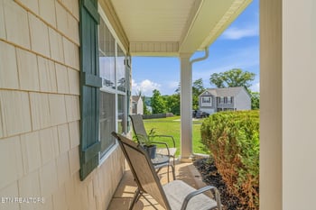 277 Gail Ln, Lenoir City, TN 37772