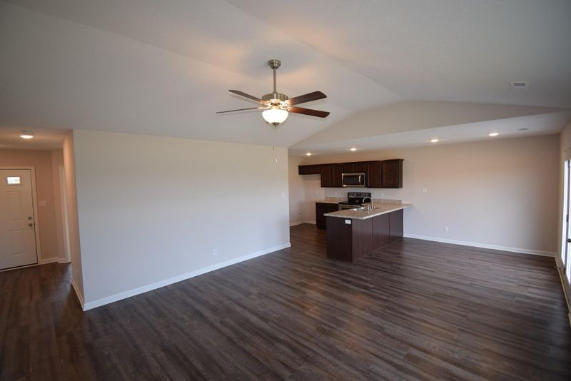 277 Hartfield Ln, Loudon, TN 37774