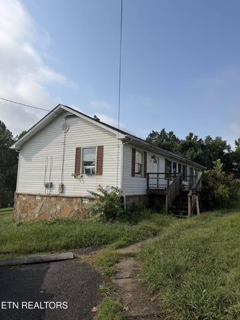 277 Jefferson Ave, Oak Ridge, TN 37830