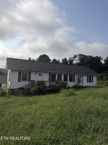 277 Jefferson Ave, Oak Ridge, TN 37830