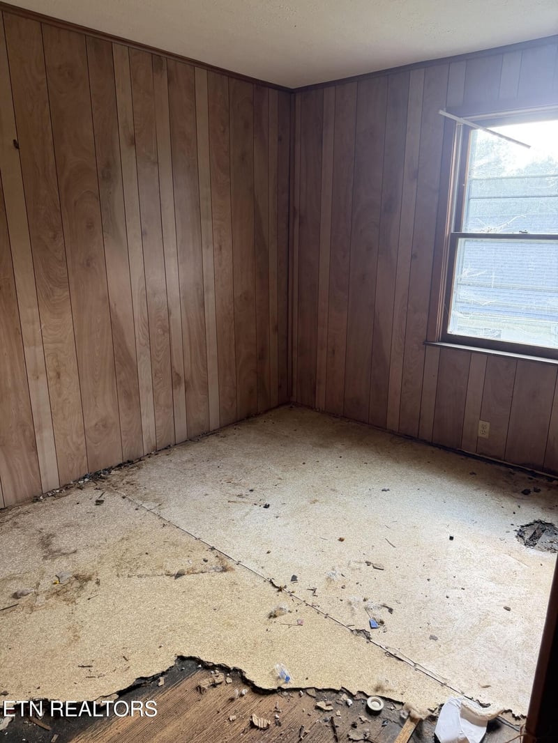 277 Jefferson Ave, Oak Ridge, TN 37830