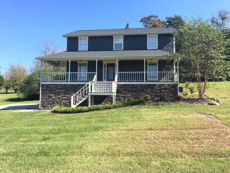 277 Springfield Ln, Jacksboro, TN 37757