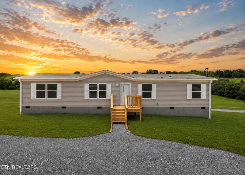277 Thompson Rd, Madisonville, TN 37354