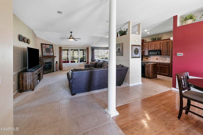 2770 Ashton Ln, Sevierville, TN 37876