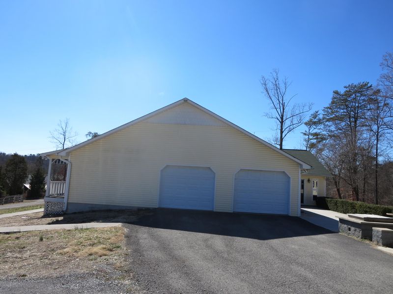 2772 Hinds Creek Rd, Heiskell, TN 37754