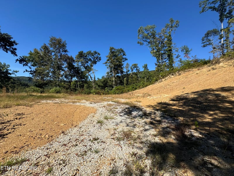 2774 Stanley Creek Rd, Oneida, TN 37841