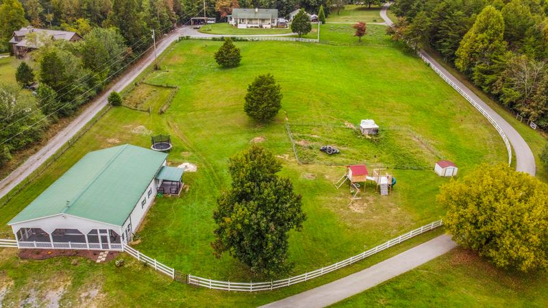 2776 Hinds Creek Rd, Heiskell, TN 37754