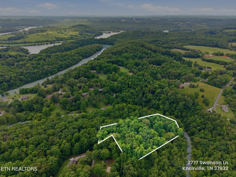 2777 Swanson Ln, Knoxville, TN 37932