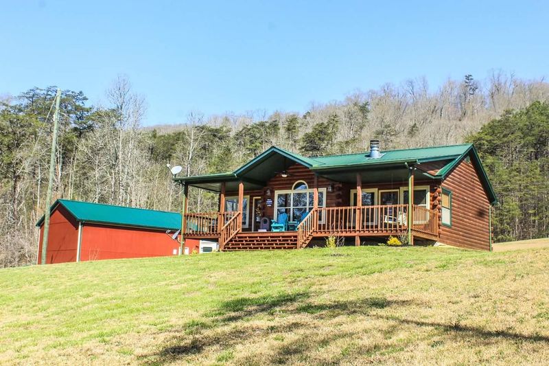 278 Black Fox Harbor Rd, Washburn, TN 37888