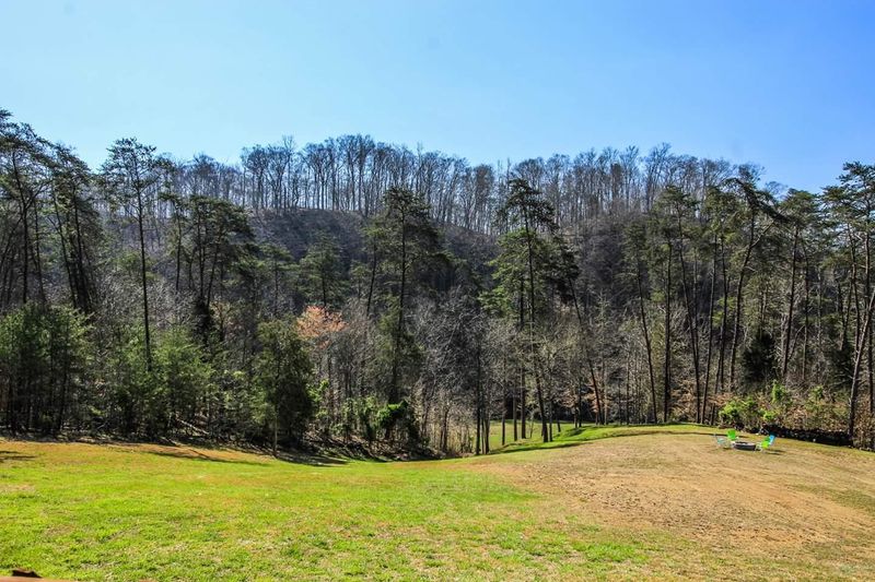 278 Black Fox Harbor Rd, Washburn, TN 37888
