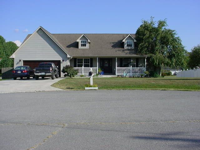 278 Cypress Ln, Jacksboro, TN 37757