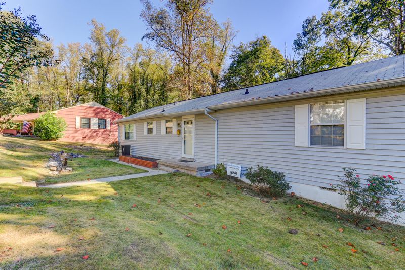 278 East Dr, Oak Ridge, TN 37830