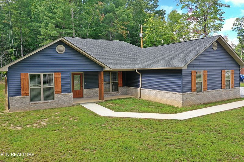 278 Kayla Ln, Oneida, TN 37841