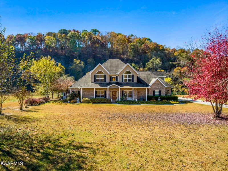 278 River Stone Dr, Blaine, TN 37709