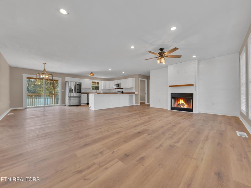 2781 Windfall Estates Dr, Sevierville, TN 37876