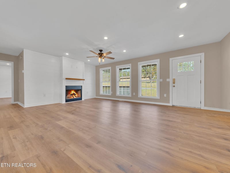 2781 Windfall Estates Dr, Sevierville, TN 37876