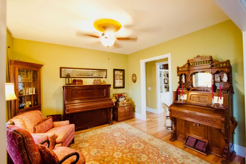 2788 River Island Blvd, Kodak, TN 37764