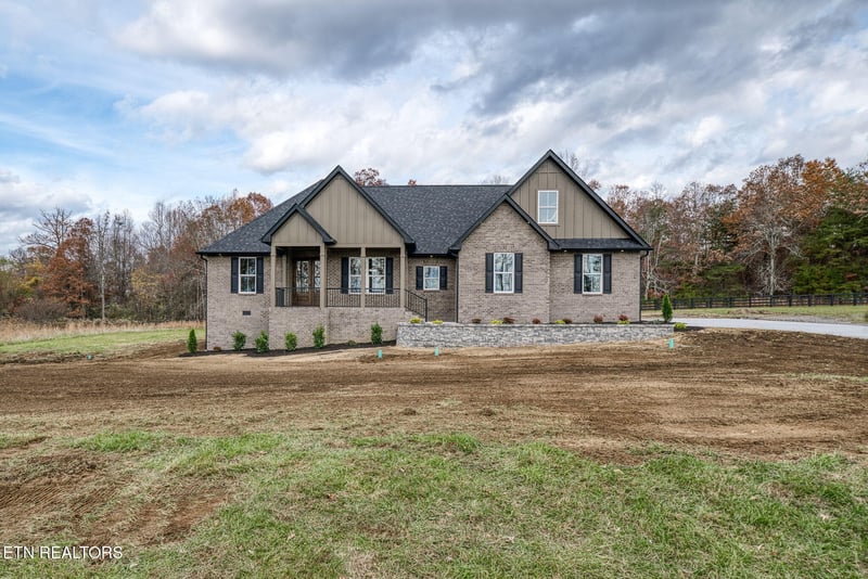 279 Catoosa Ridge Dr, Crossville, TN 38571