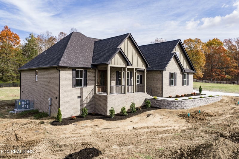 279 Catoosa Ridge Dr, Crossville, TN 38571