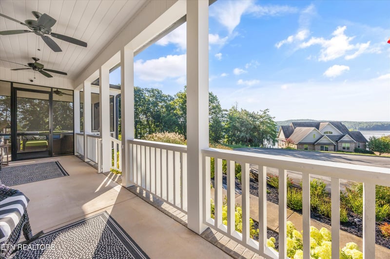 279 Serenity Dr, Harriman, TN 37748