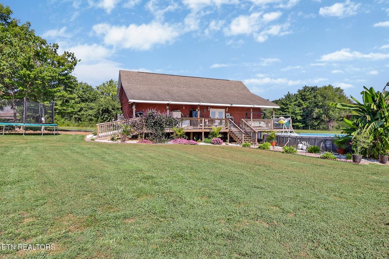 279 Smith Rd, Crossville, TN 38571