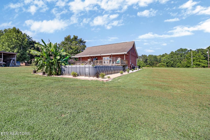 279 Smith Rd, Crossville, TN 38571