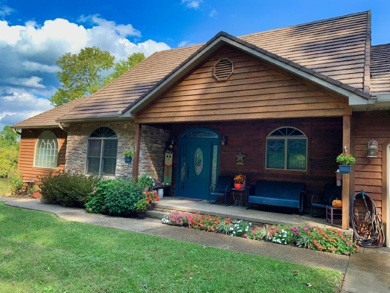 279 Walker Rd, Jellico, TN 37762