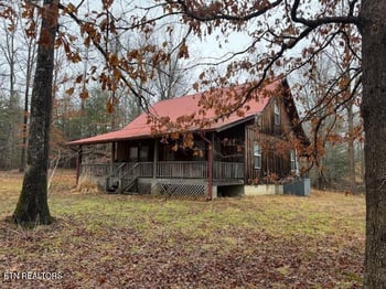 279 White Oak Cir, Sunbright, TN 37872