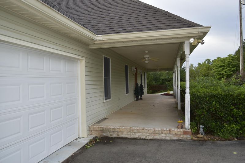 2794 Courtney Dr, Athens, TN 37303