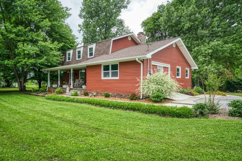 2799 Genesis Rd, Crossville, TN 38571