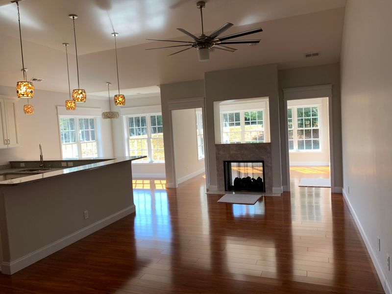 28 Broadleaf Pl, Crossville, TN 38555