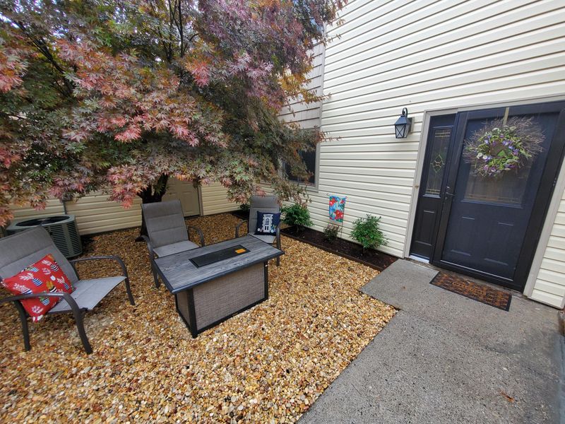28 Brookside Dr, Oak Ridge, TN 37830