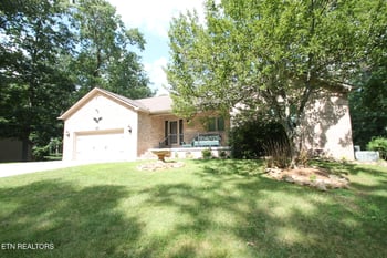 28 Pineridge Ct, Fairfield Glade, TN 38558