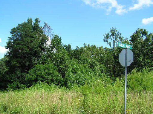 28 Samuel Wear Dr, Sevierville, TN 37862
