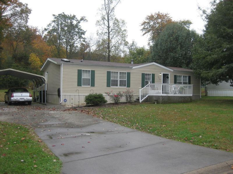 280 Abbott Rd, Lenoir City, TN 37771