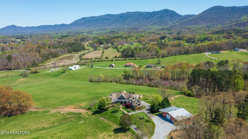 280 Hardwork Rd, Sevierville, TN 37876
