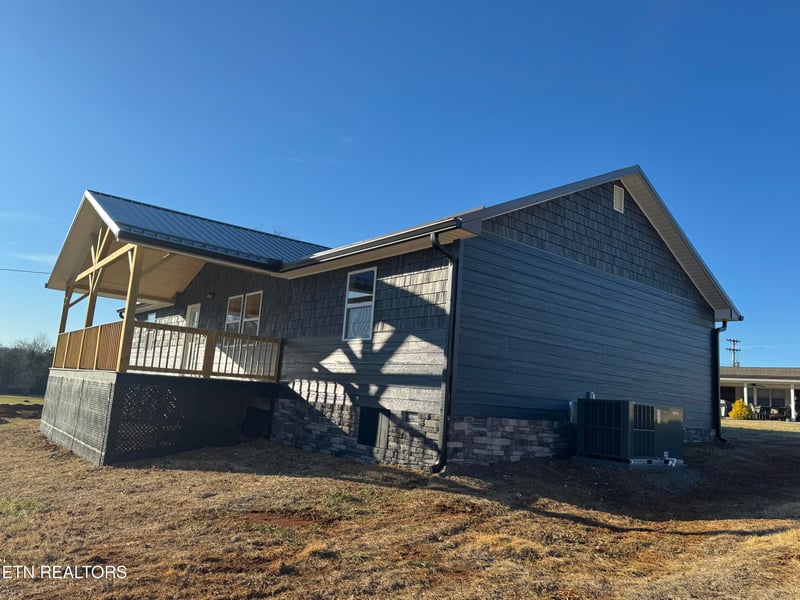 280 Hickory St, Bean Station, TN 37708
